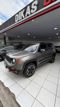 JEEP RENEGADE 2.0 16V TURBO DIESEL TRAILHAWK 4P 4X4 AUTOMÁTICO
